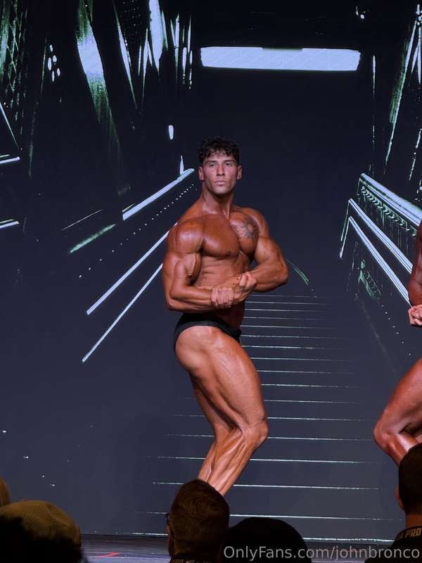Finals tonight at 6 pm you can watch the livestream to show ..