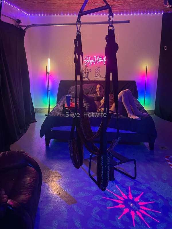 skye_hotwife