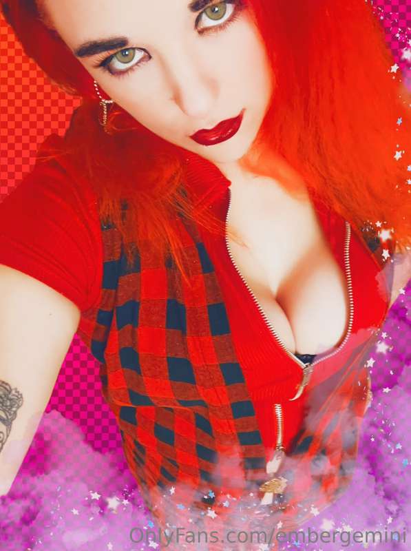 Hello masters <3 hope your having a good day, I dyed my hair..