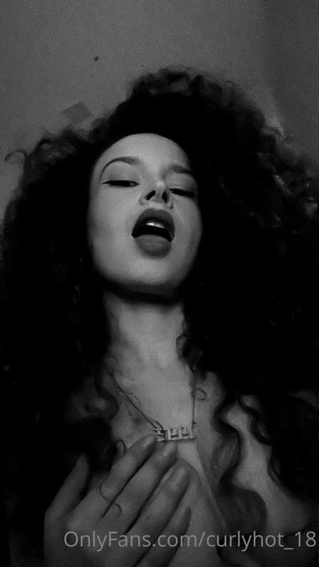 curlyhot_18