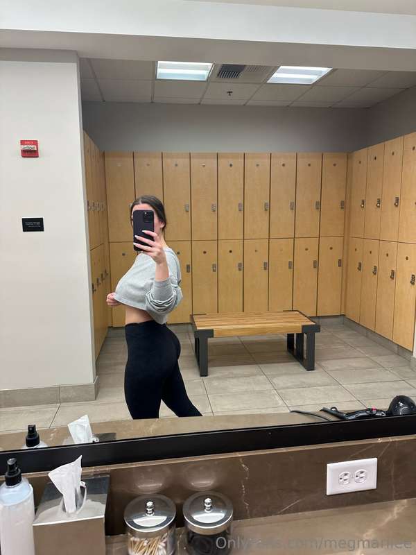 megmariiee photo