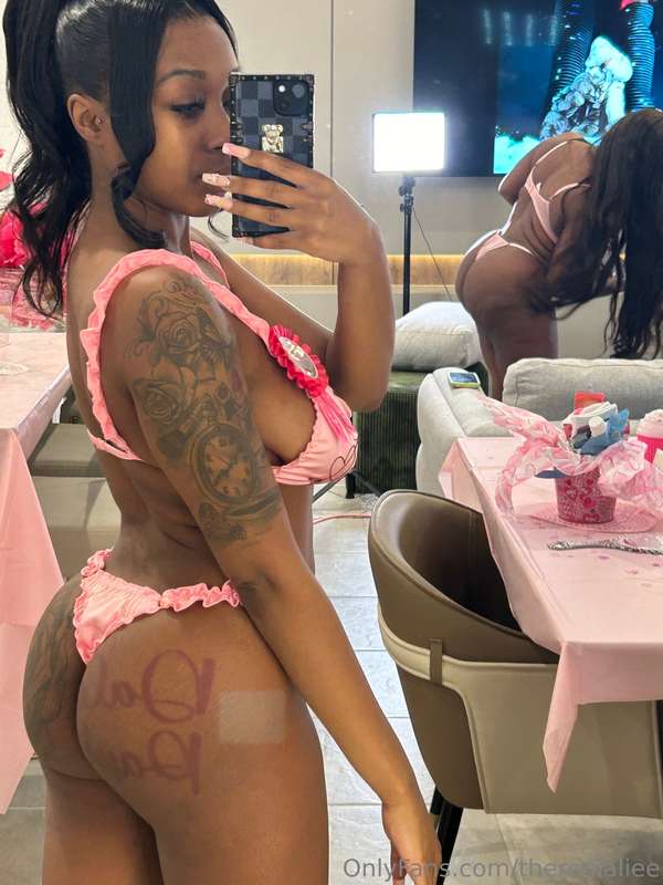 I’m live rn 😻💦