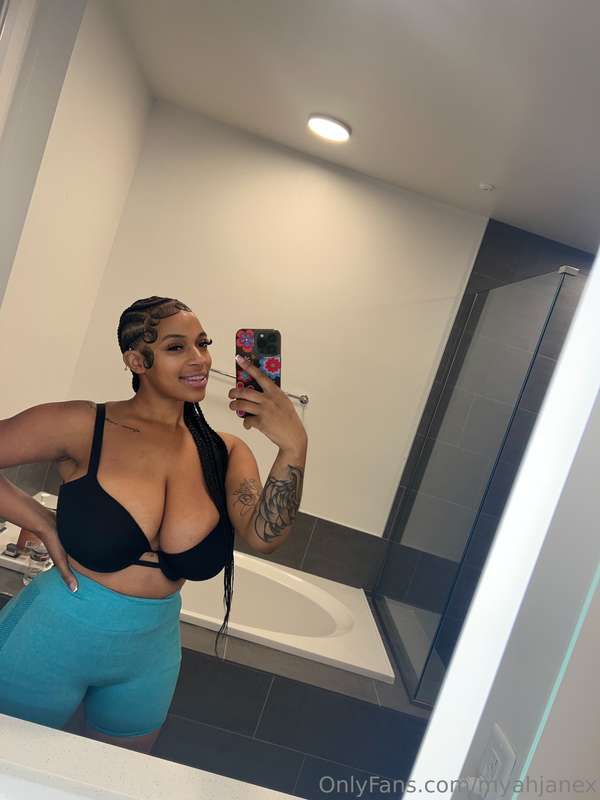 If you were here, I wouldn’t be wearing this 🙈🥵