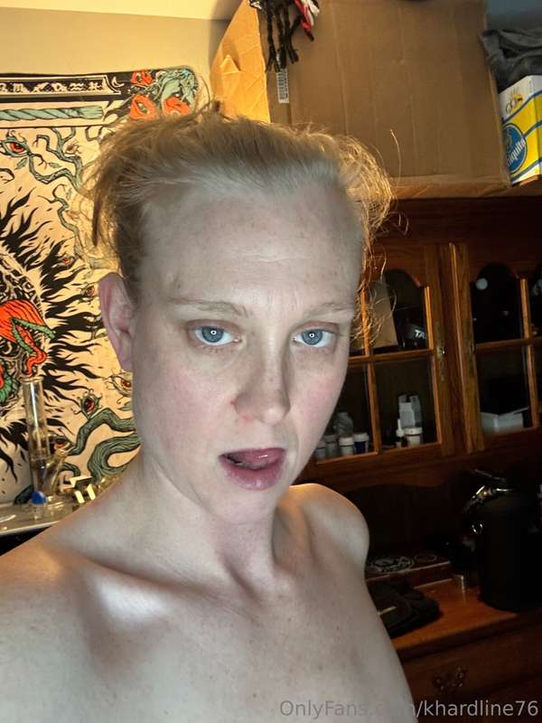 In need of a good cum tribute or an actual load of cum........