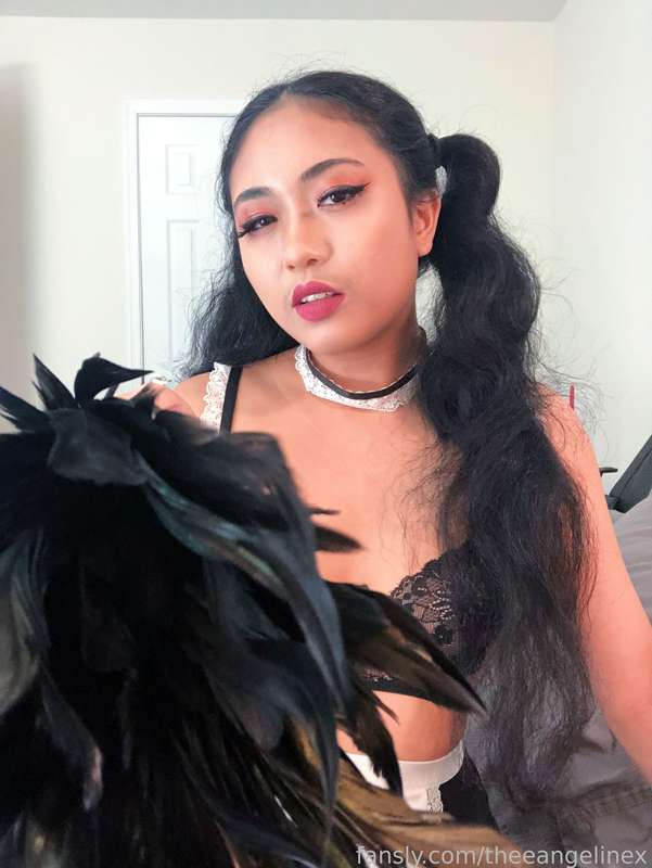 theeangelinex image #1