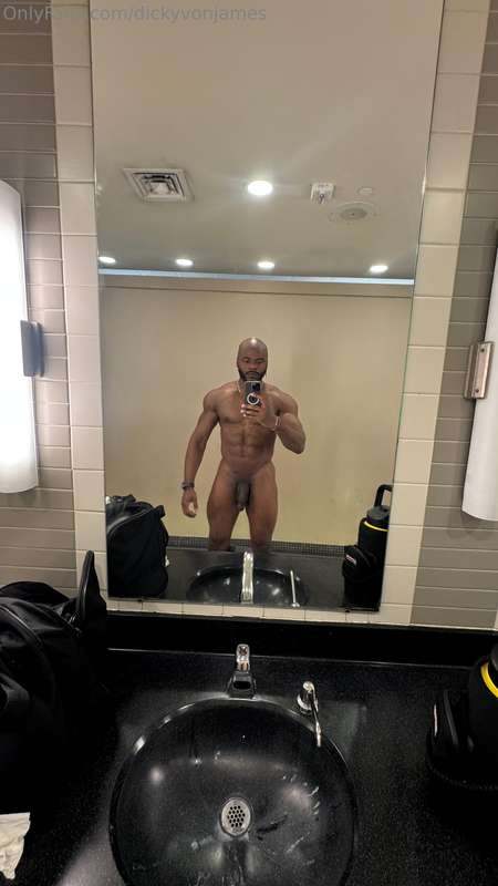 dickyvonjames