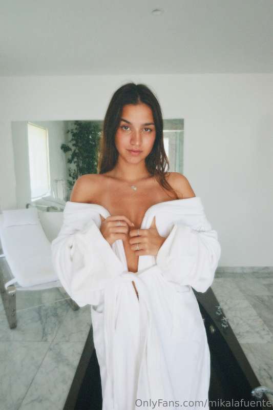 mikalafuente photo