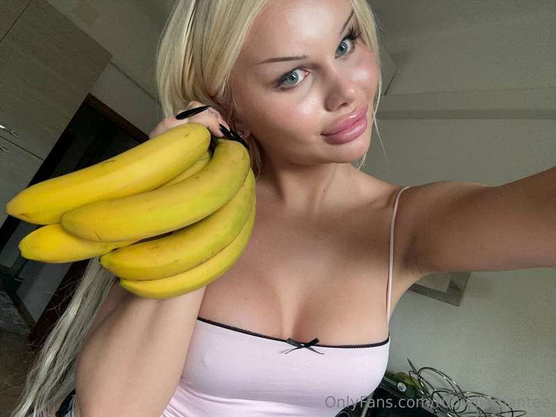 Today, my kitchen smells like banana waffles 🥞🍌I decided to ..