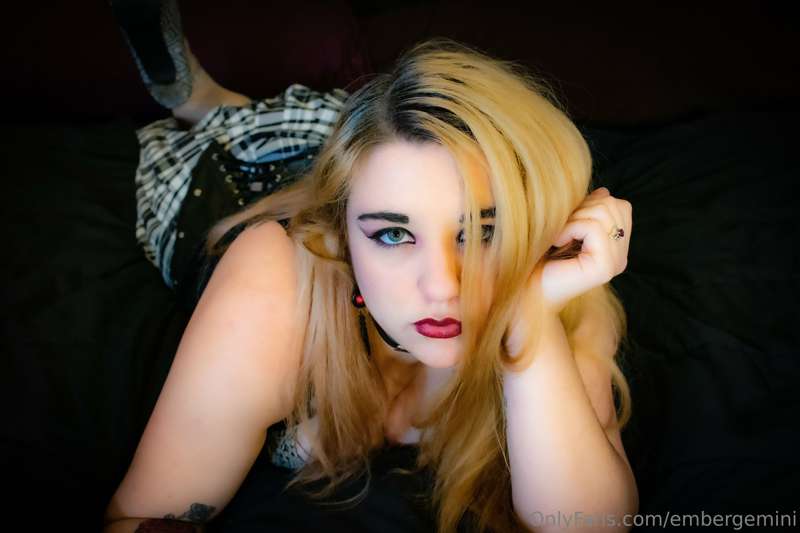 embergemini image #17