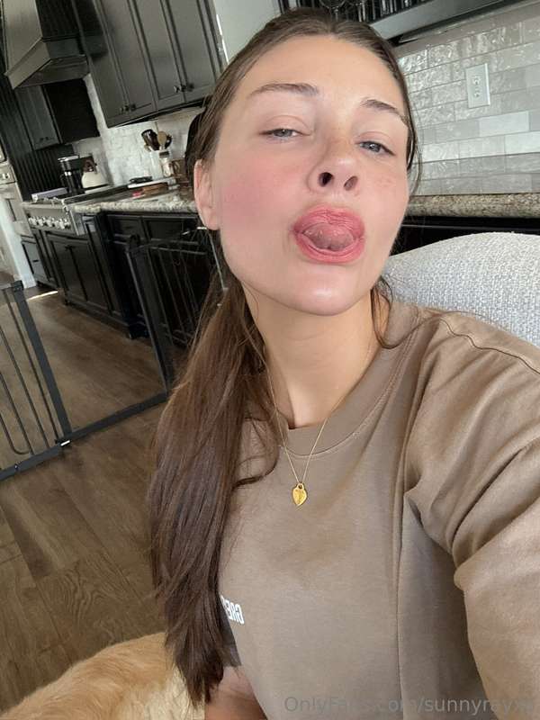 tip if you wanna get your hands on the vid <33 
