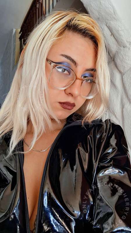 Shiny, brighter than a disco ball. 🪩 Feeling myself in my da..