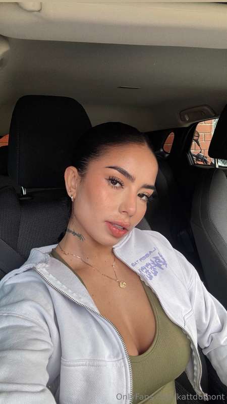 Always glowing 💋