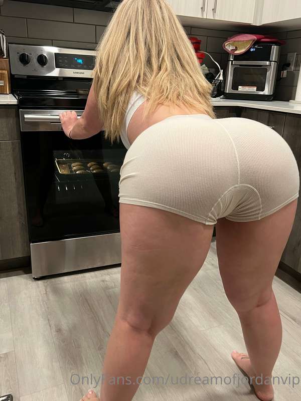 want some cookies ? Tip me and i will send you a picture of ..