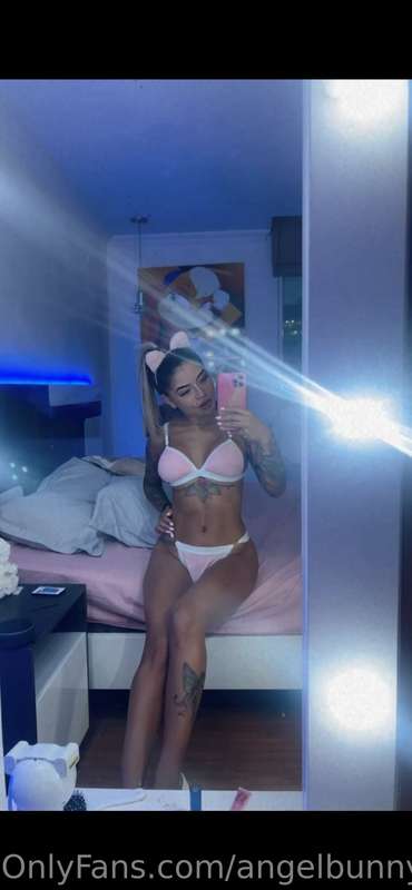 your hot bunny🐰