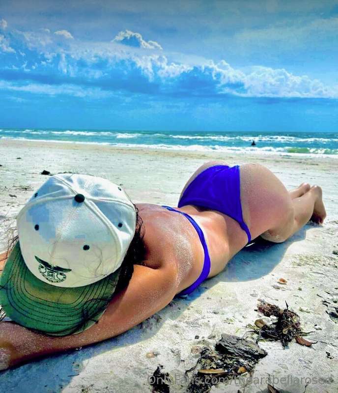Let me show you where the sand got 👙