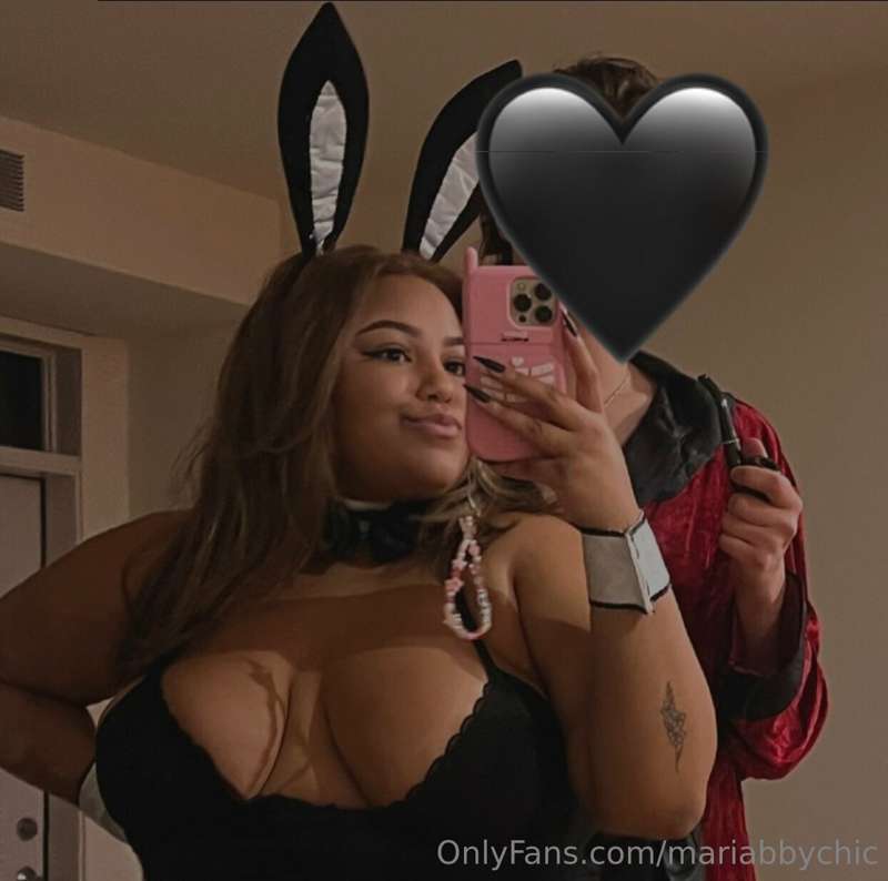 heyyy babez 💋💞 
happy happy tuesday!! hoping you’ve been hav..