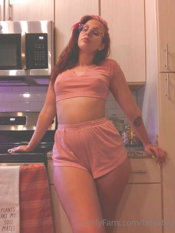 Swipe to the end for a preview of my strip tease video comin..