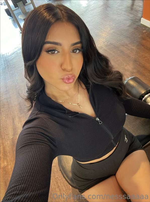 😘