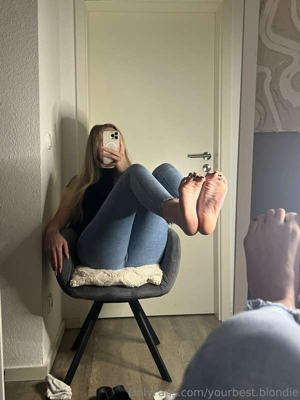 yourbest.blondie