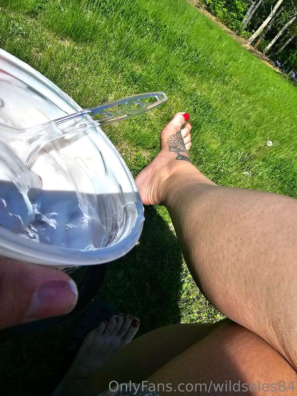 Sunny days fill my cup.