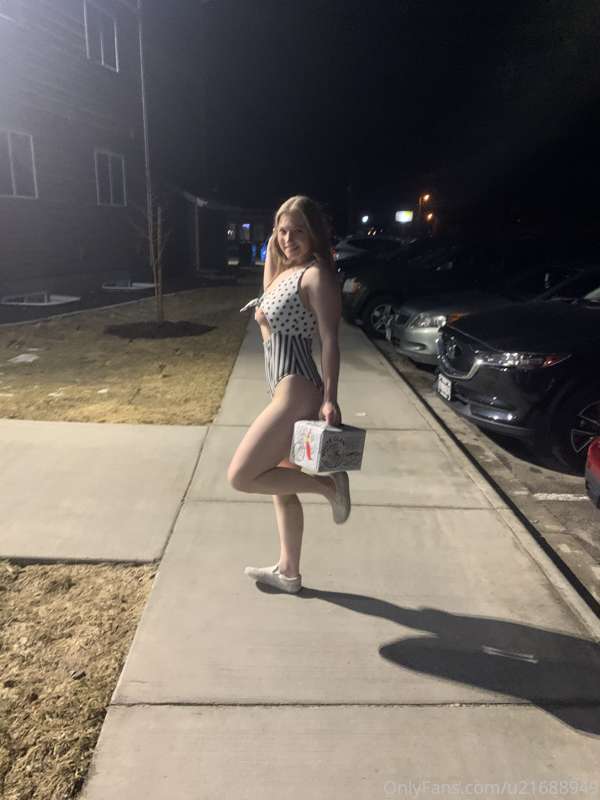 bringing the white claws to the party... too bad my boob fel..