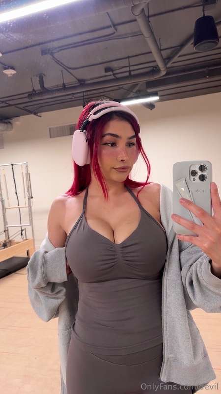 gym flicks <333