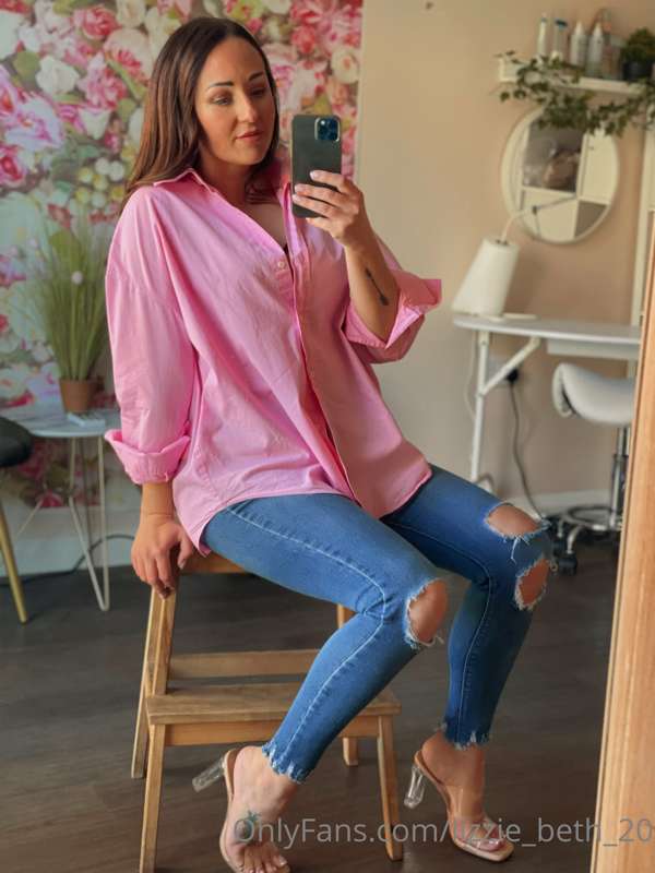 lizzie_beth_20