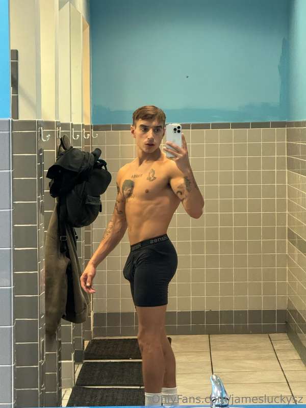 jamesluckysz