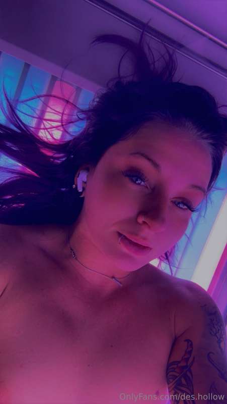 des.hollow