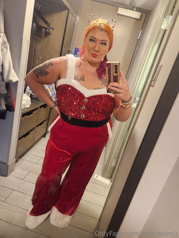 Ho Ho Ho Mrs Clause needs some love too....