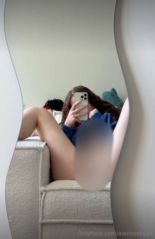 NAUGHTY NUDES BUNDLE PLUS TWO BONUS VIDEO FOR FREE!