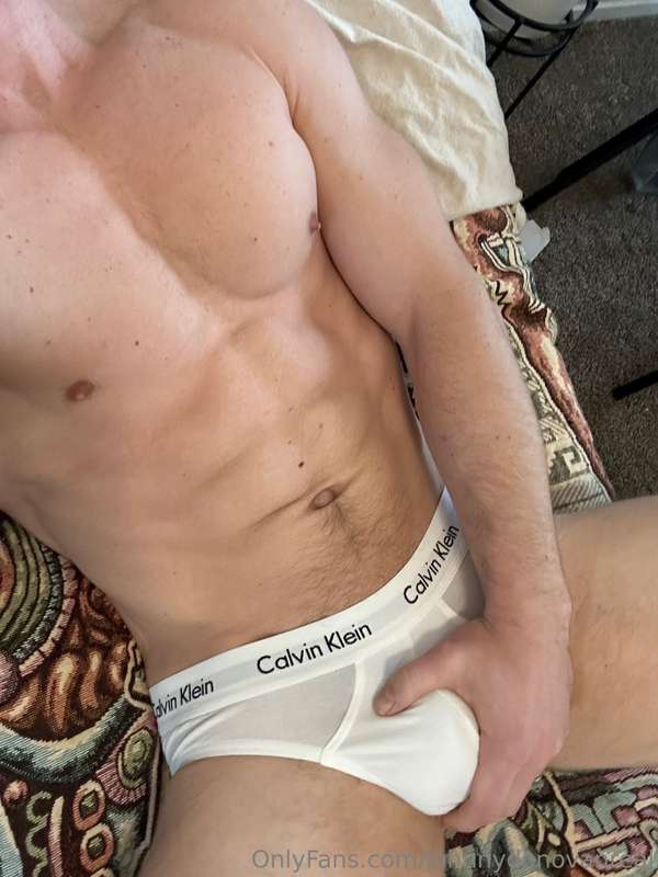 I’m feeling horny today… DM me 