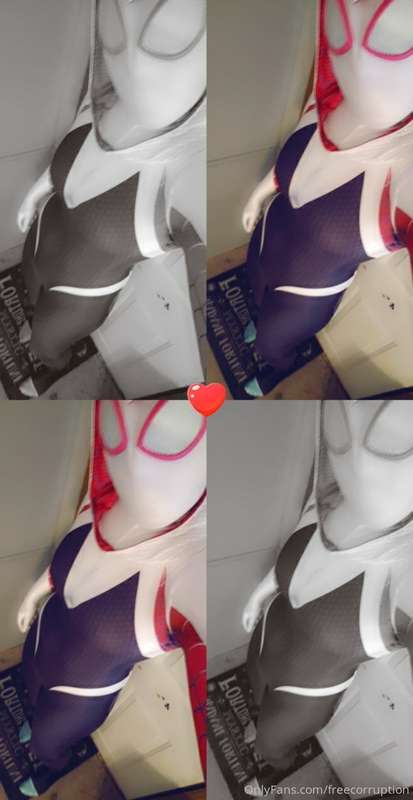 Was messing around in my SpiderGwen costume 😄