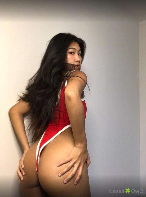 Take a look at asian pussy @aiko_mia she is shining brighter..