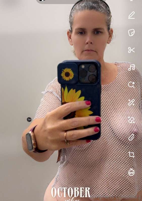 Who would like to sex text tonight tip 10$ will come with pi..