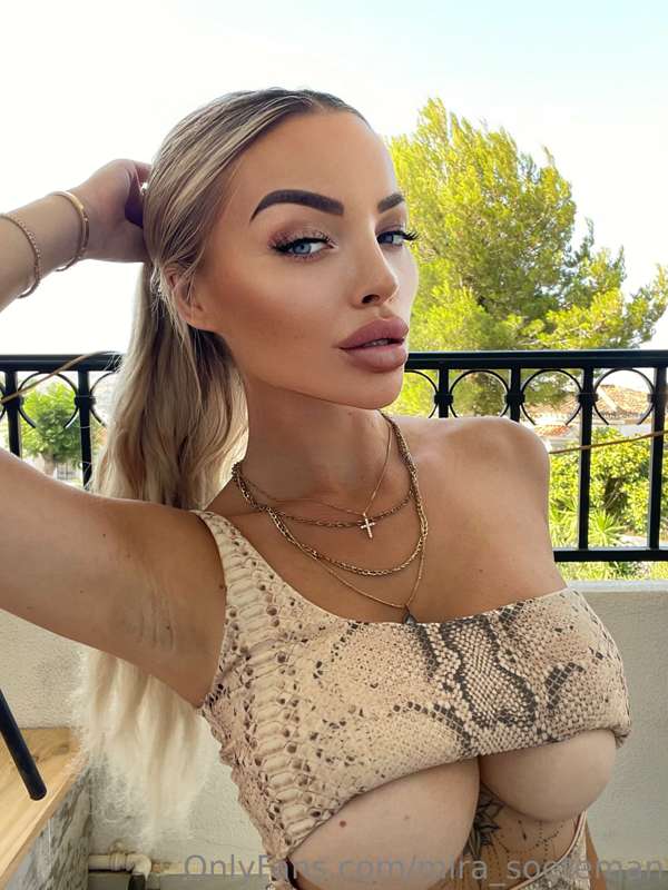 Come to my vip page 😍💓 @miravipworld