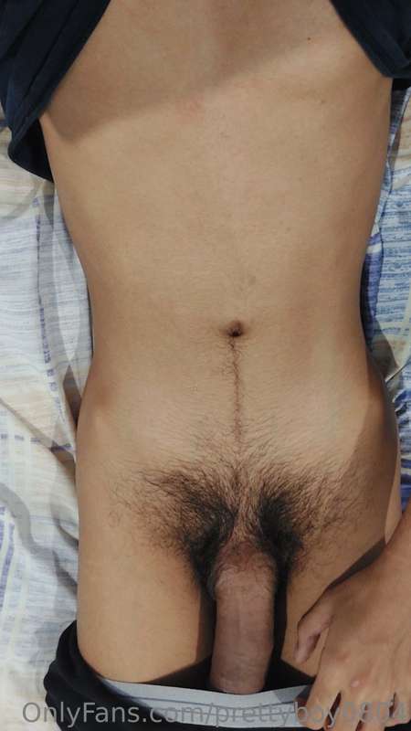 prettyboy0804 image #0