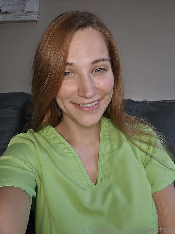 Do you think I should keep these green scrubs? Let me know 😩
