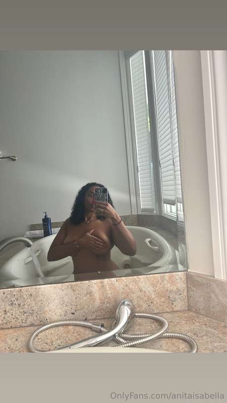 anitaisabella