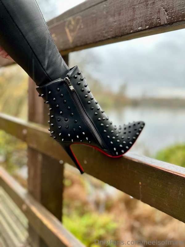 heelsofmine image #0