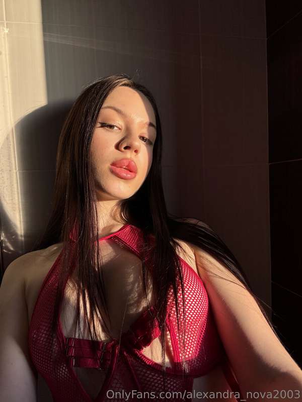 alexandra_nova2003