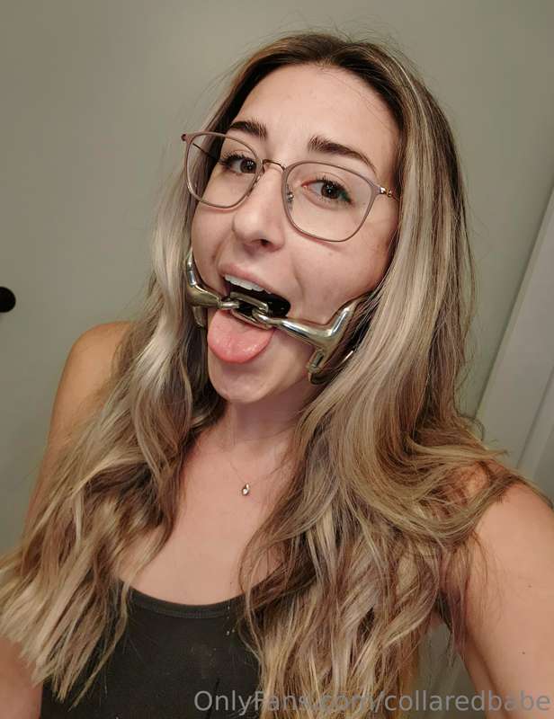 collaredbabe image #0