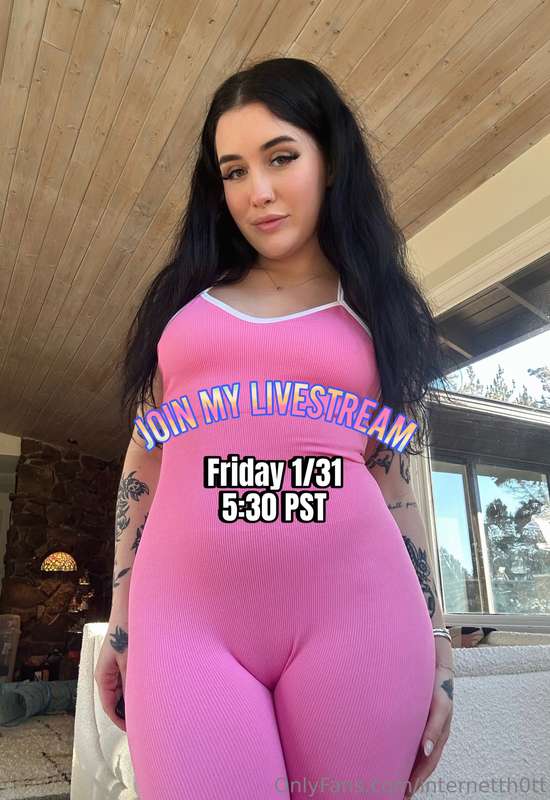 💚I will be live this Friday! Come watch me💚