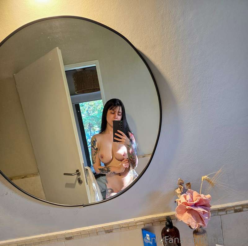 My first selfies in Mendoza after a relaxing shower 🔥🚿😉 
