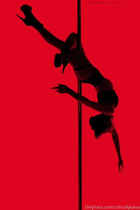Red edits from outfit 1! I I reallyyyy love this type, there..