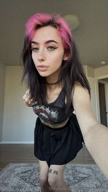hi there 🫣🥰