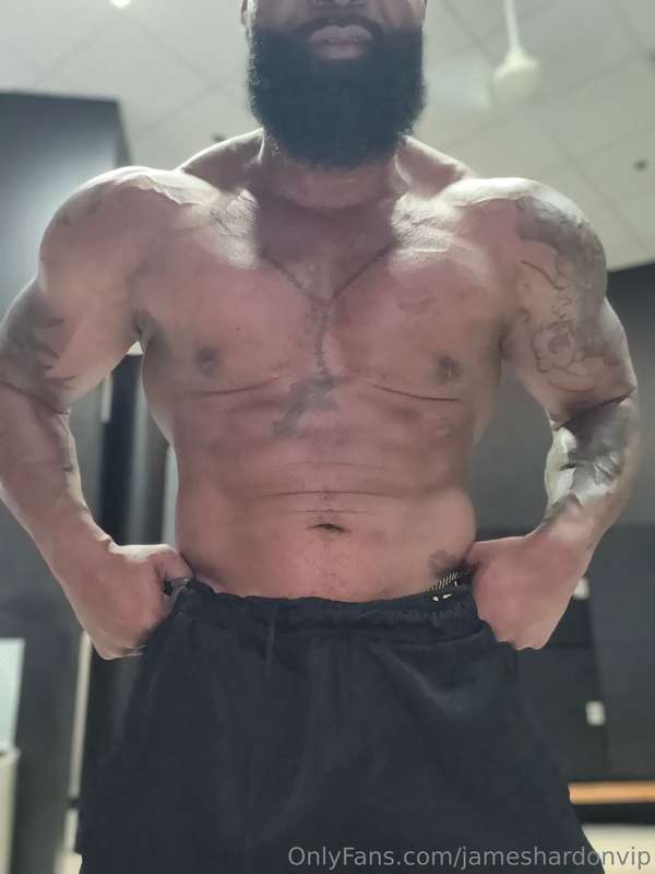 Who’s down for a workout 😈