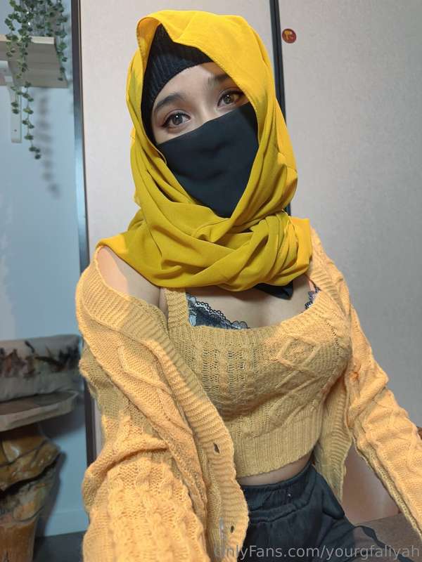 yourgfaliyah