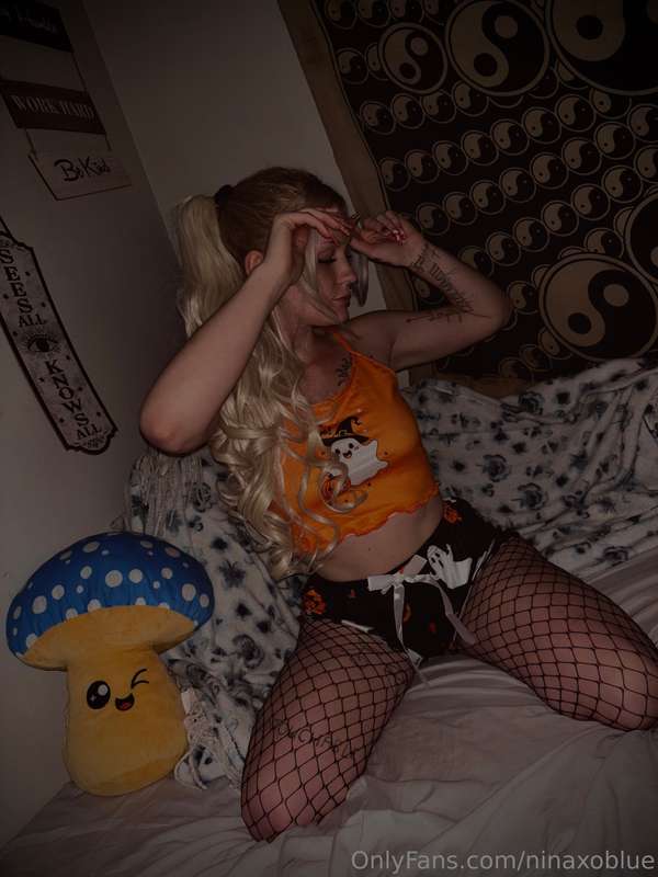 ninaxoblue image #2