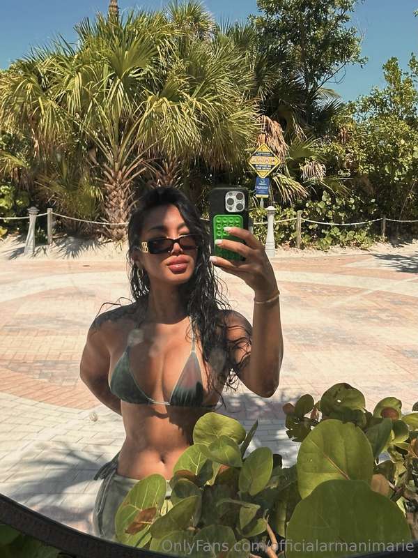 beach bby 😇